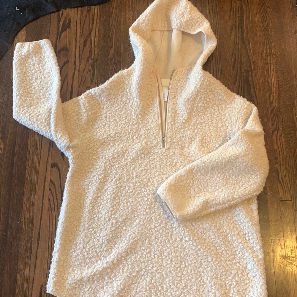 Warm,cozy pullover hoodie topper. Excellent condition!